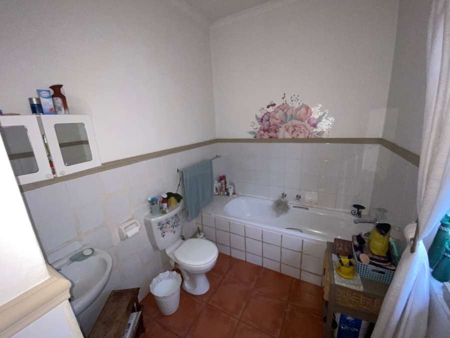 2 Bedroom Property for Sale in Waterval East North West